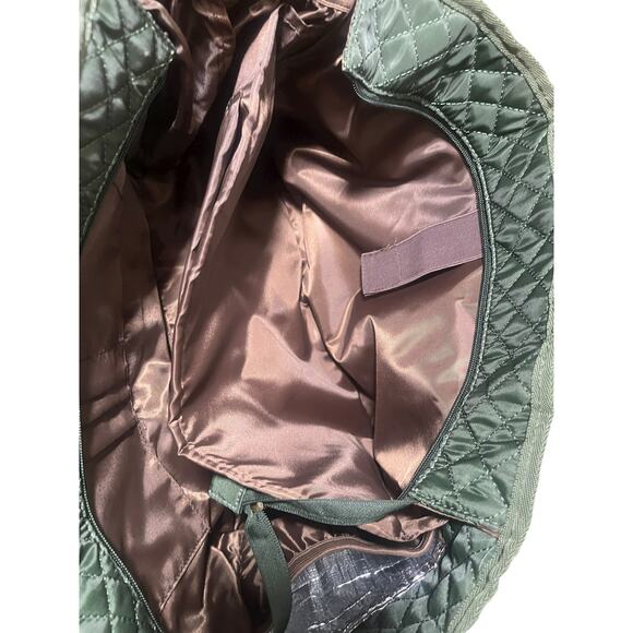 Bagstellar Green Quilted Weekender Tote Bag w/ Multi-Function Pockets - Picture 6 of 10